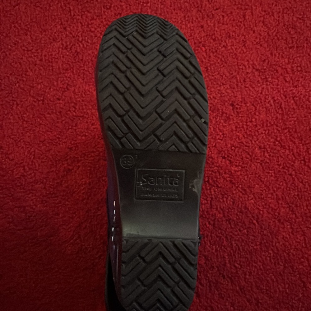 Nursing clogs - Picture 3 of 5